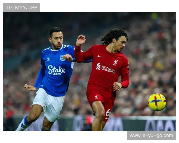 阿诺德：英格兰边后卫的进攻奇才，球队战术新核心