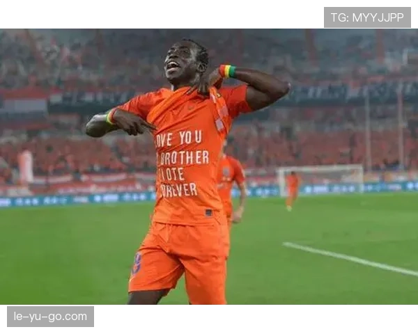 黄潜攻防兼备再创佳绩，战术与实力完美融合闪耀赛场