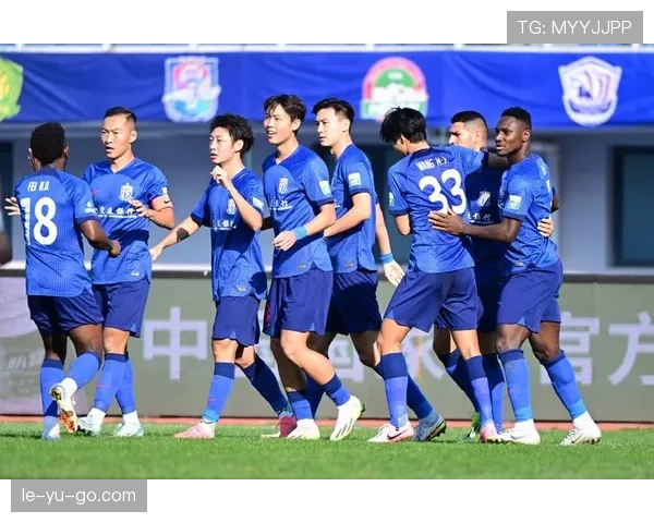 中超争冠形势白热化，各路豪强表现引球迷高度关注