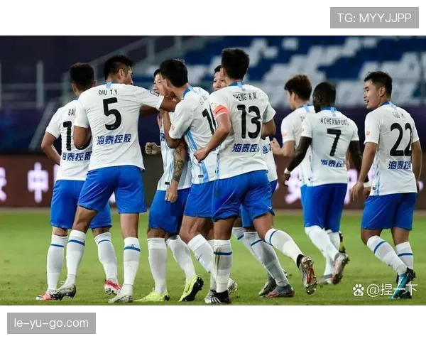 中超间歇期各队全力备战，球员状态稳步提升迎战后续赛程